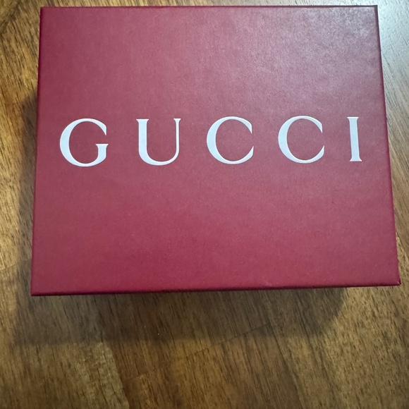 Brand new Never used Men’s Bifold Gucci wallet - Picture 14 of 16